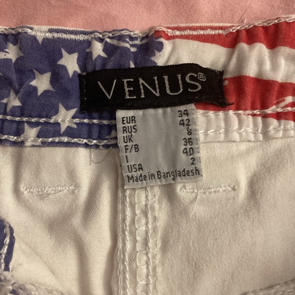 Venus Jean shorts size 2 - Picture 2 of 4